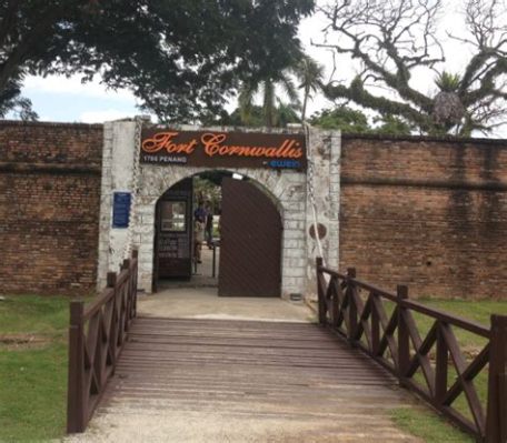  Fort Cornwallis: Podróż w Czasie do Epoki Kolonialnej!