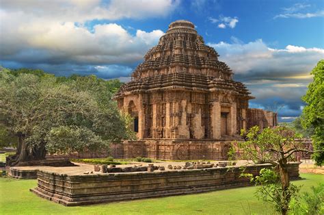  Konark Sun Temple - Dawne Świątynie Słońca i Złożone Rzeźby