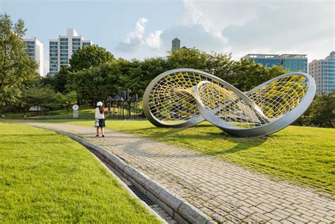  Park Xuchang - Miejsce relaksu i niezwykłych rzeźb!